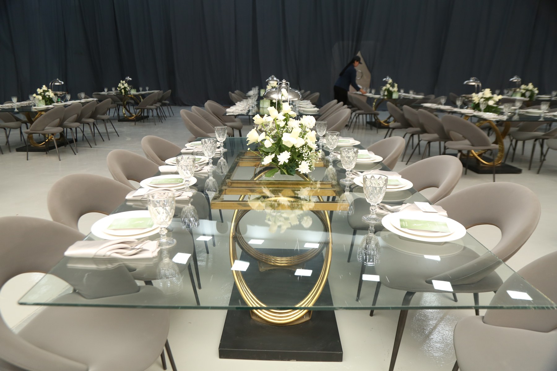 Elegant event furniture arrangement by Fun Event
