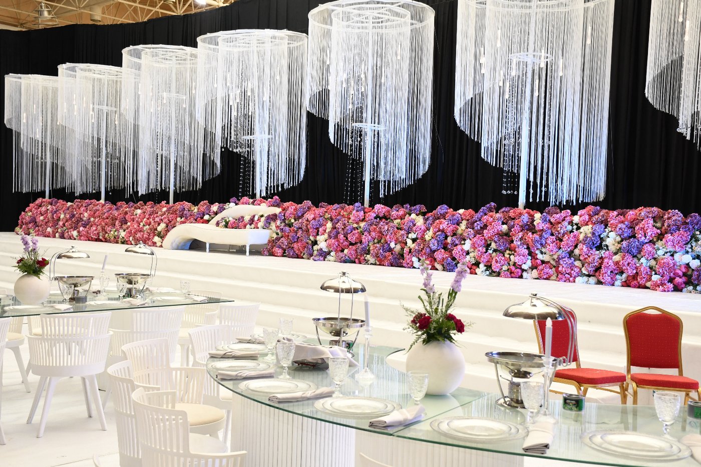 Modern Banquet Furniture - Fun Event UAE