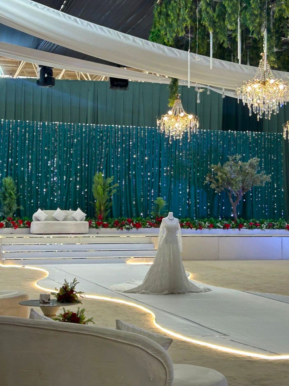 Bridal Kosha Floral Arrangement - Fun Event UAE